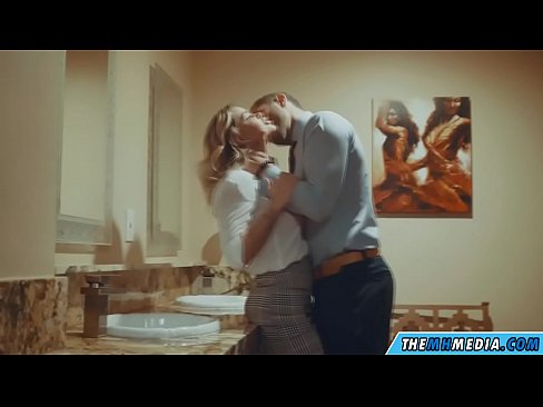 ❤️ Cum busty flava seducit in latrinae publicae Sluts ad nos la.xxxomg.ru